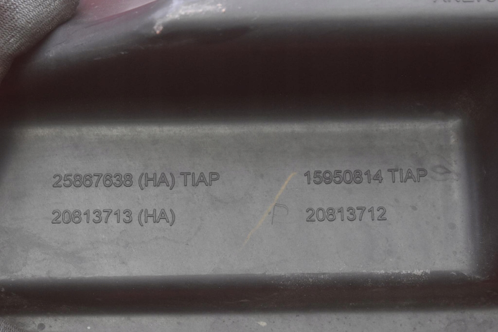 Корпус фільтра повітря 20813712 chevrolet equinox 2 2 2.4 ecotec 182 km Ціна