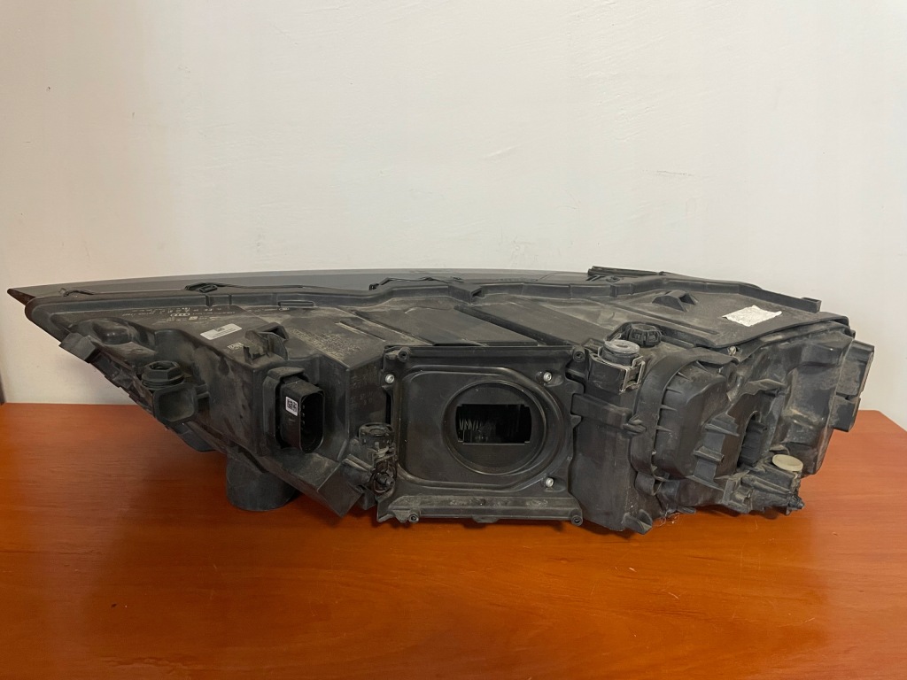 Купити Фара правий перед передня led matrix audi q7 4m 4m0941036