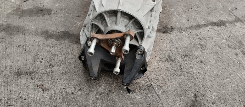 Коробка передач передач mercedes e klasa w213 2.0b w213 a2572700000 7250082 w9b400 Недорого