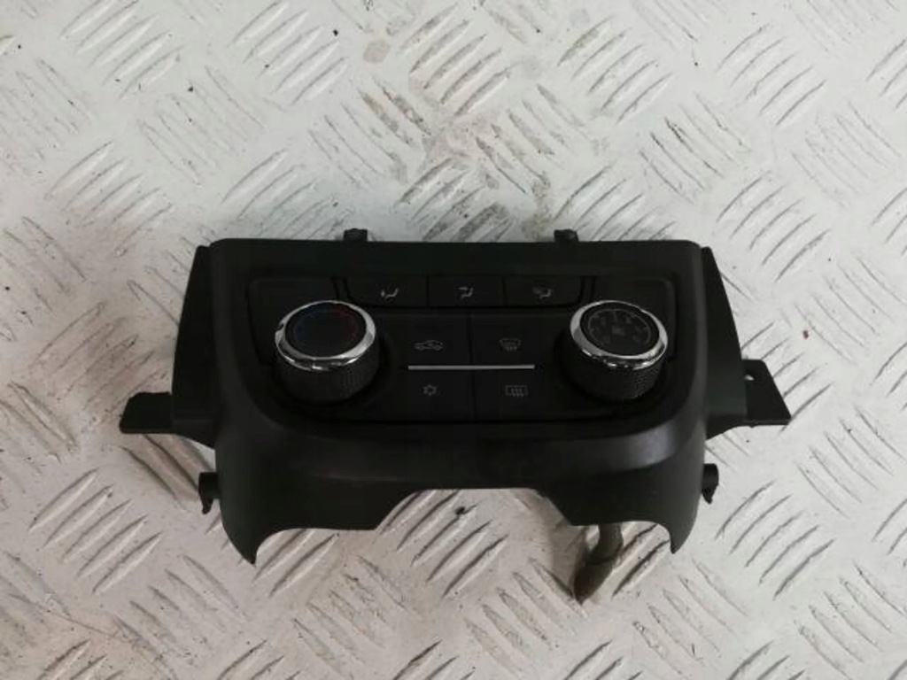 фото №1, Zafira c панель кондиционера