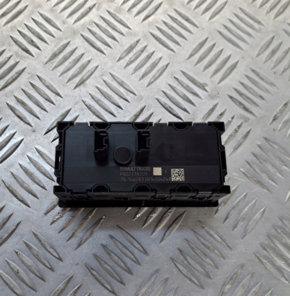 фото №2, Панель управление клавиши переключатель gama renault оригинальный номер 22338209