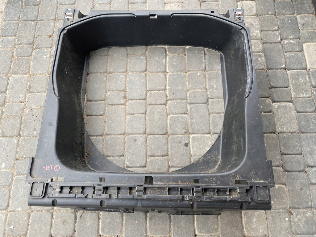 фото №1, Jeep grand cherokee wk2 поддон багажника пол