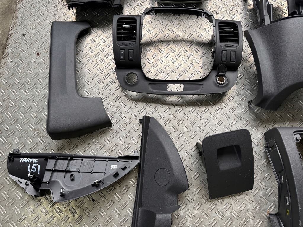 фото №5, Trafic iii 15- консоль панель приладів приладова панель приладів