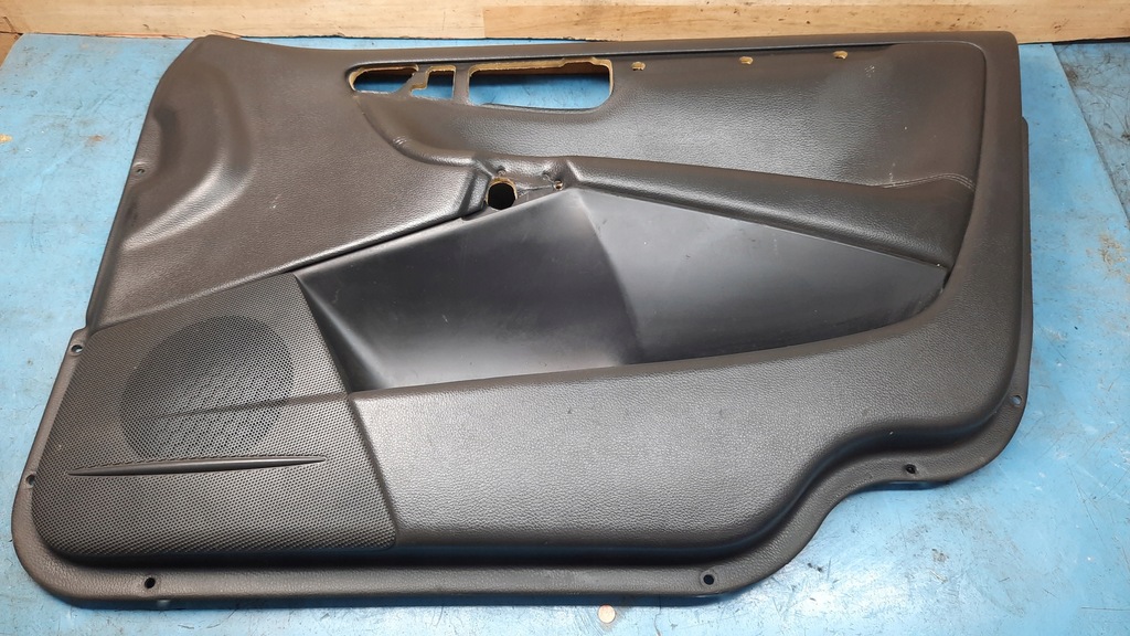 фото №1, Обивка дверь правый перед volvo s60 v70 ii 00-04