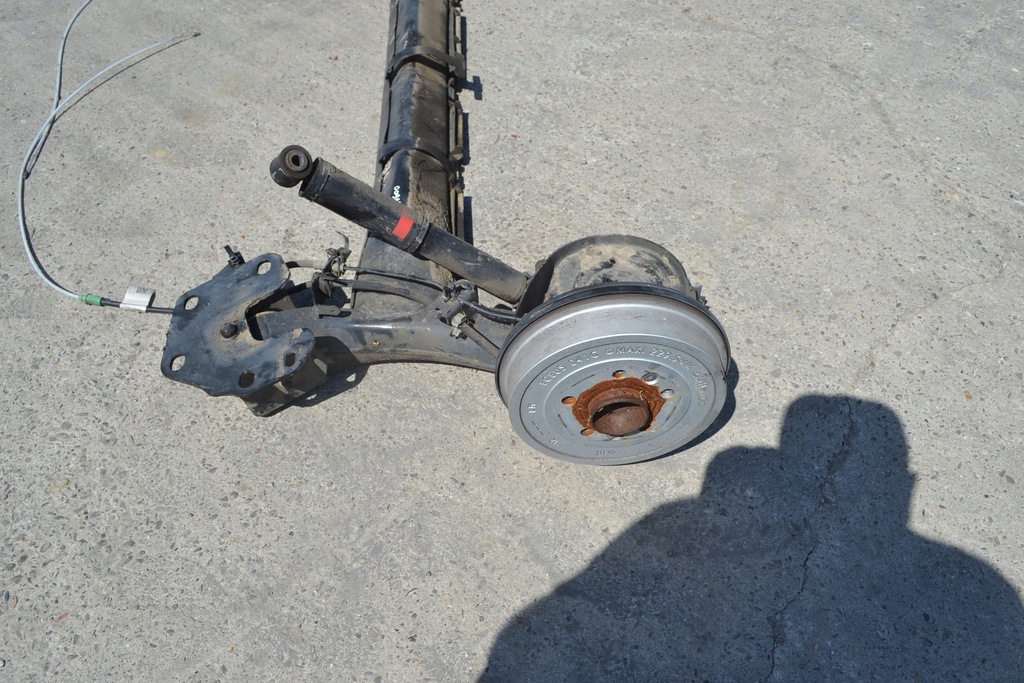 фото №3, Балка oś задня renault kangoo iv 21- гальмівні барабани