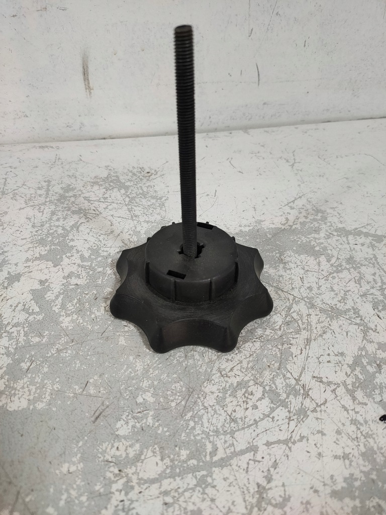 фото №1, Audi tt i 8n болт колеса запасного 8n0803899