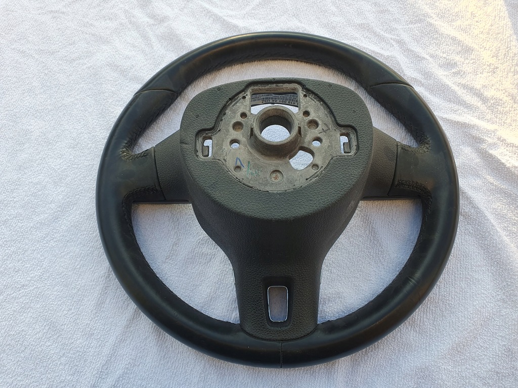 фото №7, Воздуховод кожа многофункциональный do vw jetta 5c eos golf touran 5c0419091ak