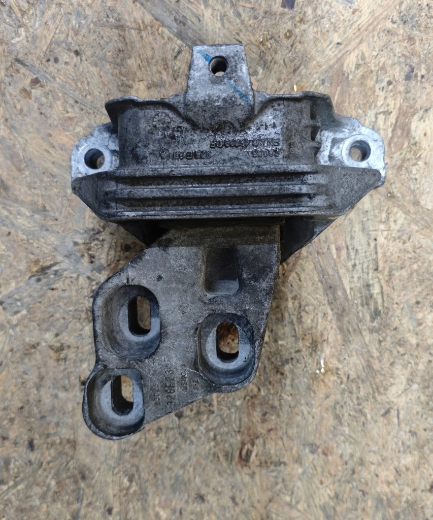 фото №1, Кронштейн подушка двигателя mercedes a-klasa w177 w247