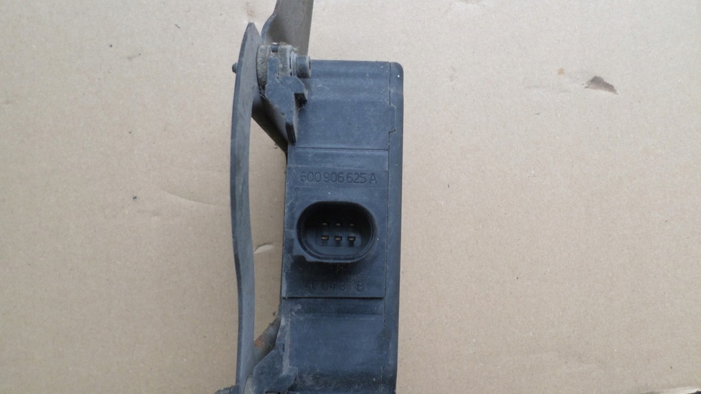 фото №4, Клапан магнітний турбіни 1.4 tdi fabia polo 4 iv