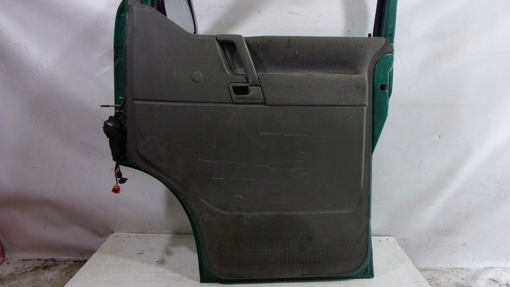 фото №1, Обшивка дверь правый перед vw transporter t4