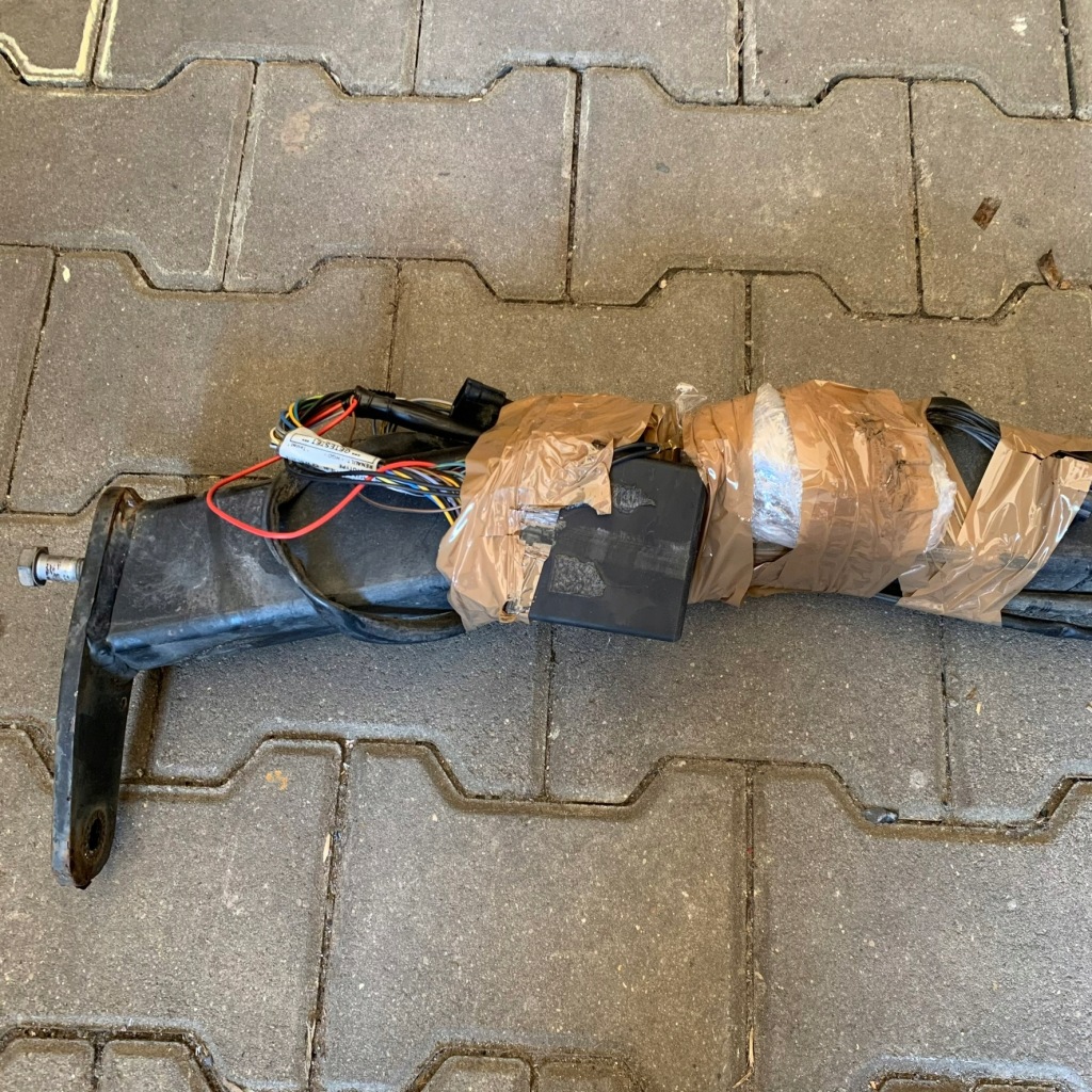 фото №2, Renault espace v hak буксировочный 8201428477 10r-036082