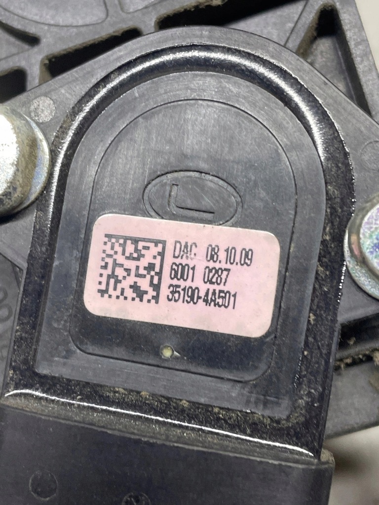 фото №6, Hyundai i20 i 1.4 08- потенциометр педаль газа 32726-1j500