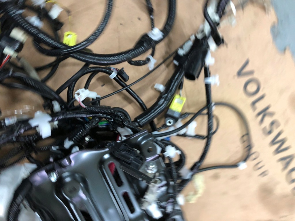 фото №9, Toyota yaris iv электропроводка жгут салона салон