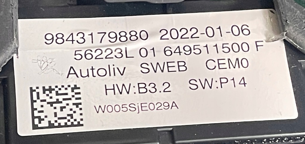 фото №11, Peugeot 308 iii t10 gt 2021- воздуховод кожаный лепестки переключения 9843179880