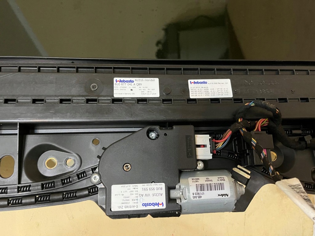 Audi q3 8u 12-18r панорама дах люк 8u0877041a 8u0959591 Київ