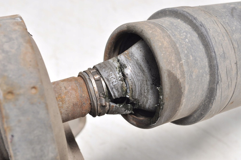 фото №11, Volvo xc70 ii 2.4 d5 205km wał привідний 31256000