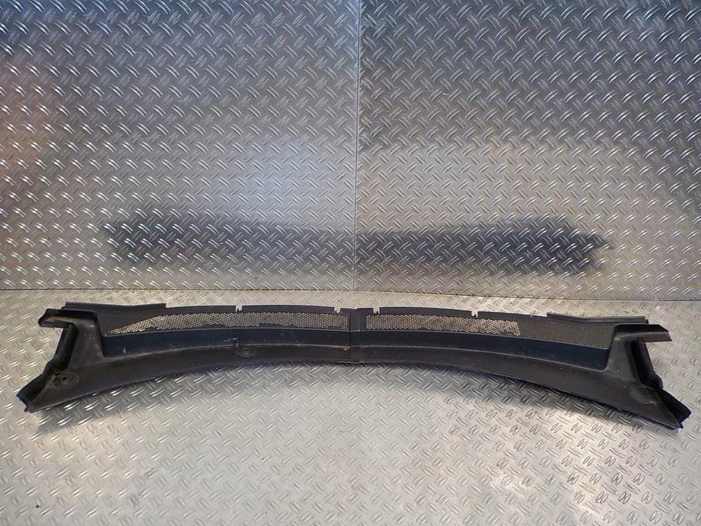 фото №1, Peugeot 5008 жабо верхний пластик