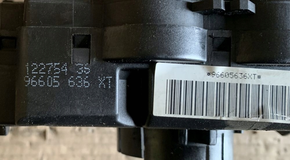 фото №9, Переключатель комбинированный peugeot citroen оригинальный номер 96605636xt