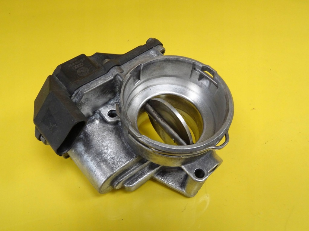 фото №1, Дроссельная заслонка audi a3 s3 8p 03g128063a nr30