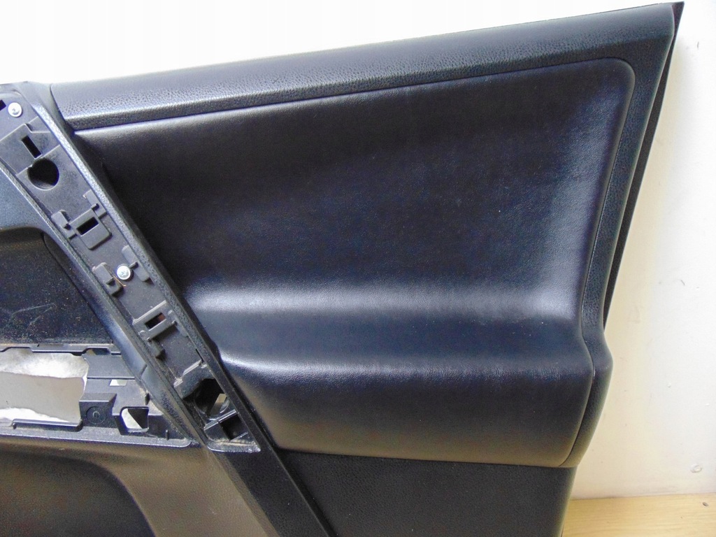фото №8, Обивка обшивка дверь правый перед toyota rav4 iv