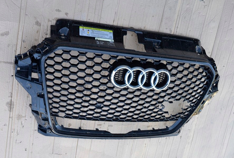 фото №4, Решётка радиатора решётка радиатора audi rs3 8v4 przed lift рамка