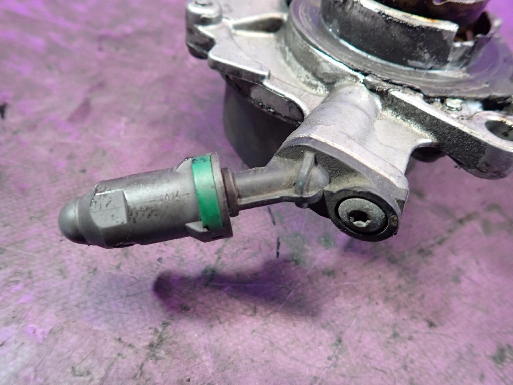 Peugeot 207 06-09 1.4 vti 95km вакуум насос Недорого