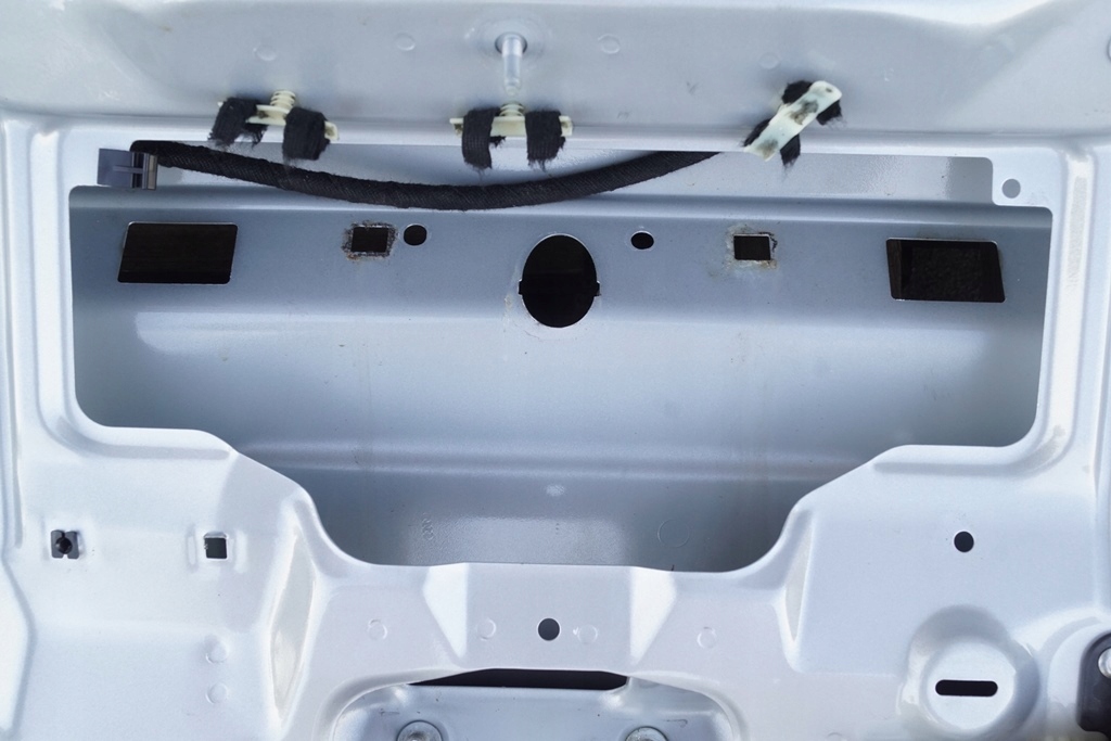 фото №8, Кришка багажника задня багажника audi a3 8l lift ly7w