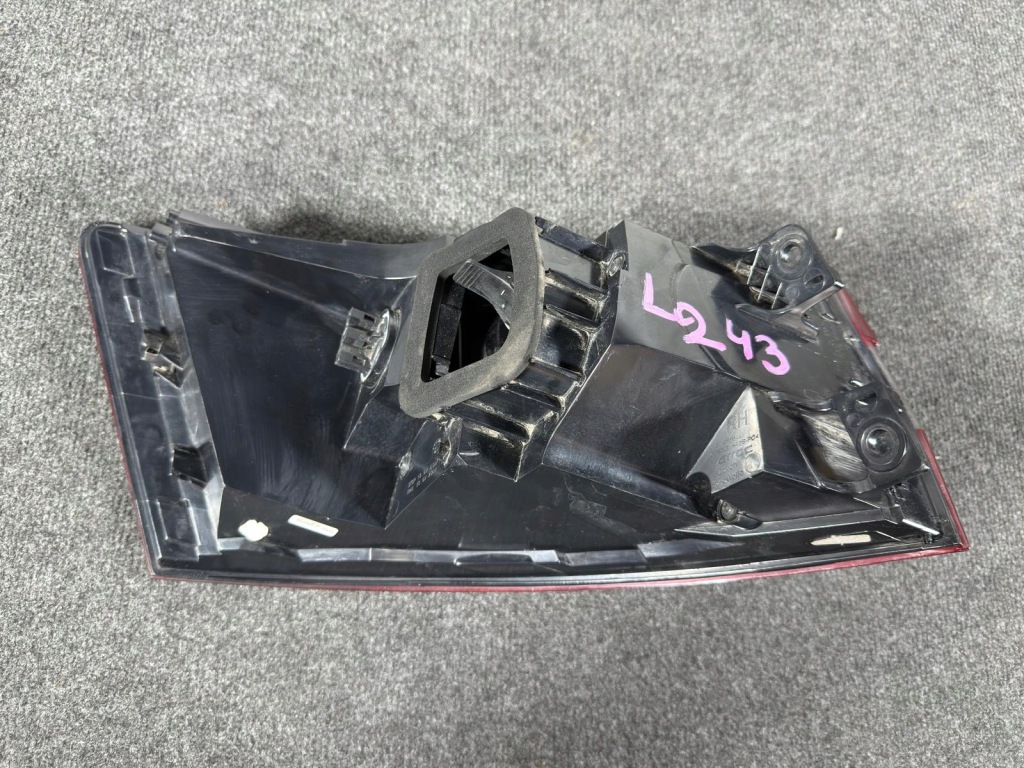 фото №11, Skoda superb iii 3 3v5 15- sedan лампа задняя задняя правая 3v5945208 cała eu