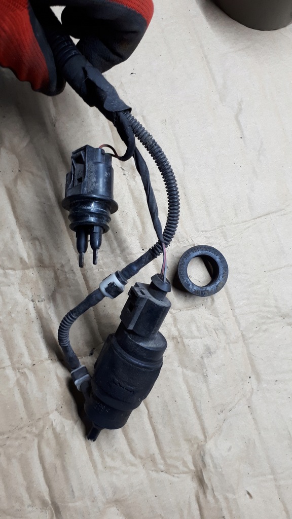 фото №8, A5 8t s5 помпа омывателя бачок штекер