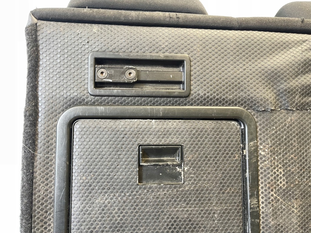 фото №12, Спинка правий задня сидіння сидіння passat b7 kombi europa