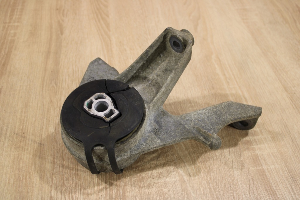 фото №1, Подушка двигателя перед captiva antara 2.2 механическая коробка передач