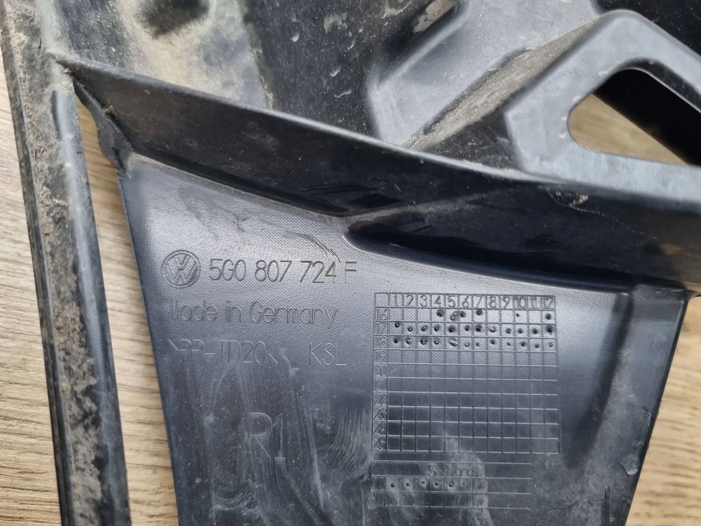 фото №7, Volkswagen golf vii 2017 перед сторона правая элементы крепёжные