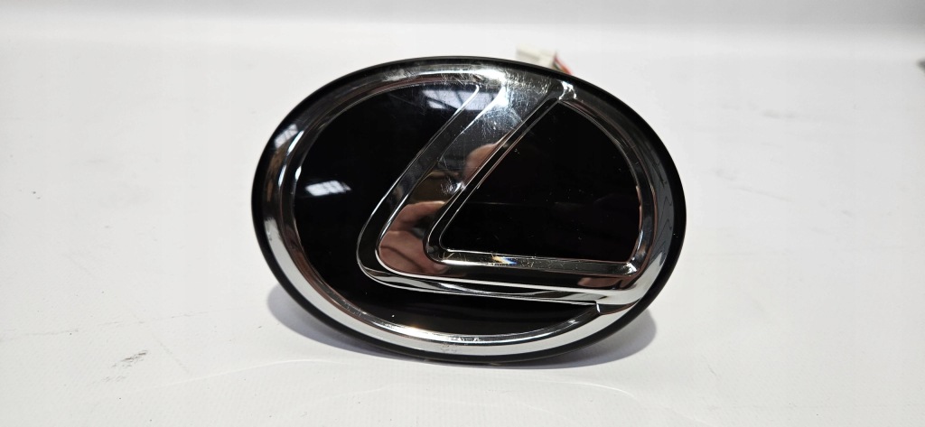 Купить Значок эмблема крышки задний  lexus rx оригинал 72810-53057