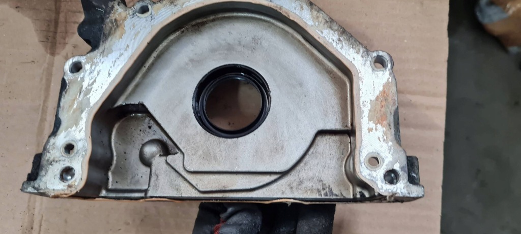 A6 c6 рестайлинг  сальник вала двигателя 2.0 tdi 03g103153b a4 b8 a5 q5 a6 c7 Цена