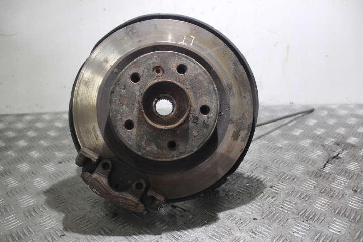 фото №1, Ступица левый задняя bmw 1 118d e81 2.0