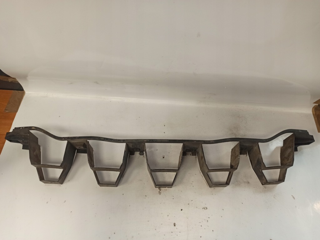 фото №7, Volvo v50 направляющая кронштейн бампера задняя 30698691