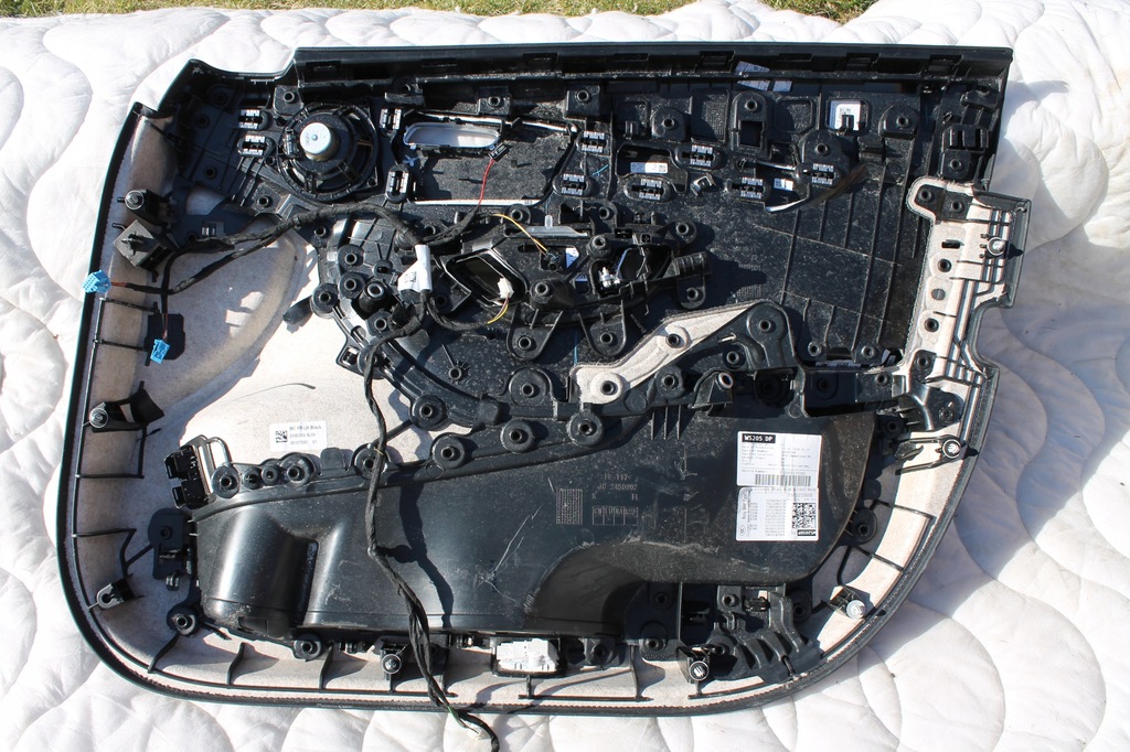 фото №9, Обшивка дверь обивка europa mercedes w205 amg