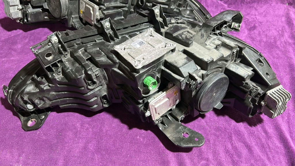 Фара alfa romeo stelvio bi ксенон led ліва правий америка комплектна Оригінал