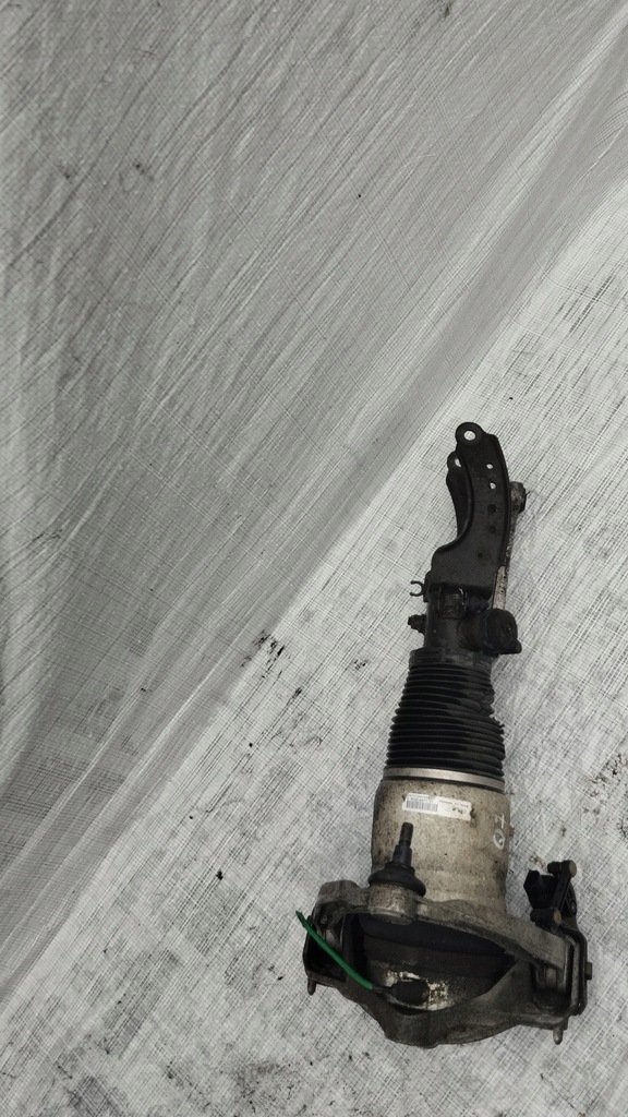 фото №12, Амортизатор пневматический audi q7 4l 3.0 tdi 7l8616040d 7l8616039d