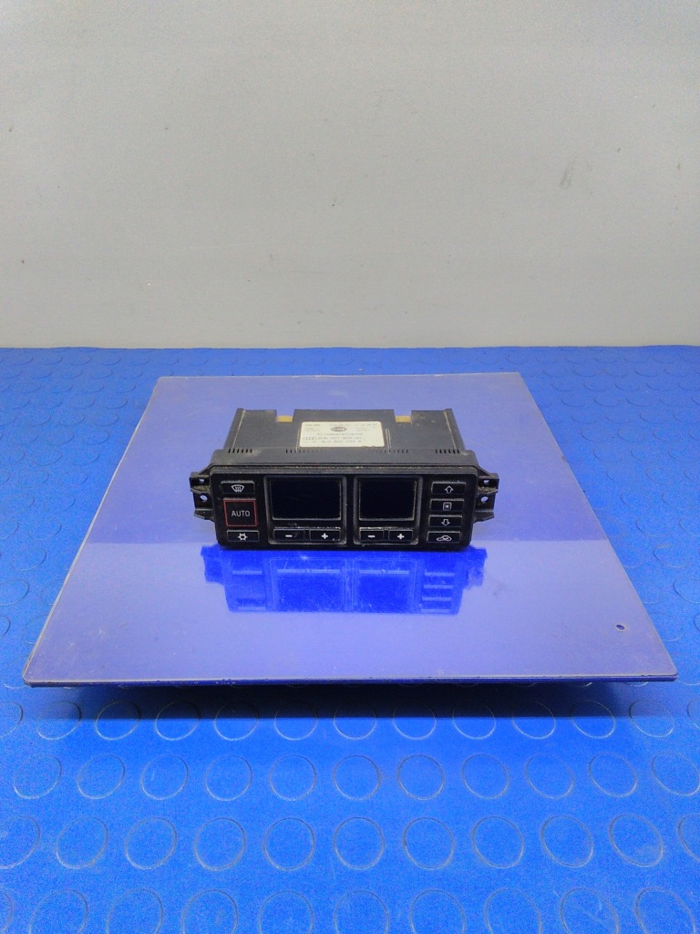 фото №1, Audi a4 b5 панель обдув кондиціонера 5hb00760800