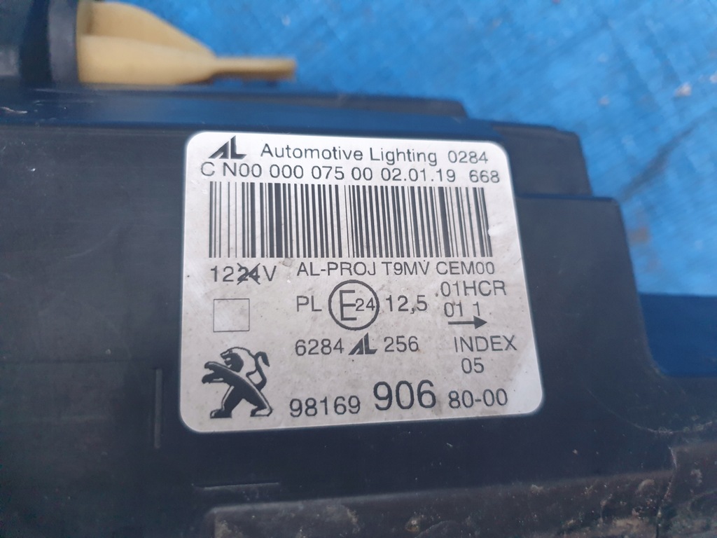 фото №8, Peugeot 308 2 ii t9 лампа передняя левая линза