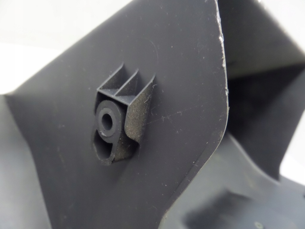 фото №11, Бардачок пассажира suzuki liana 01-04 bananowy