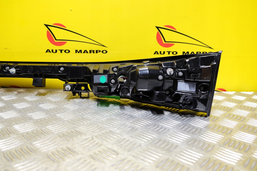 фото №11, Lexus nx 2022 2023- накладка крышки лампа задняя led usa