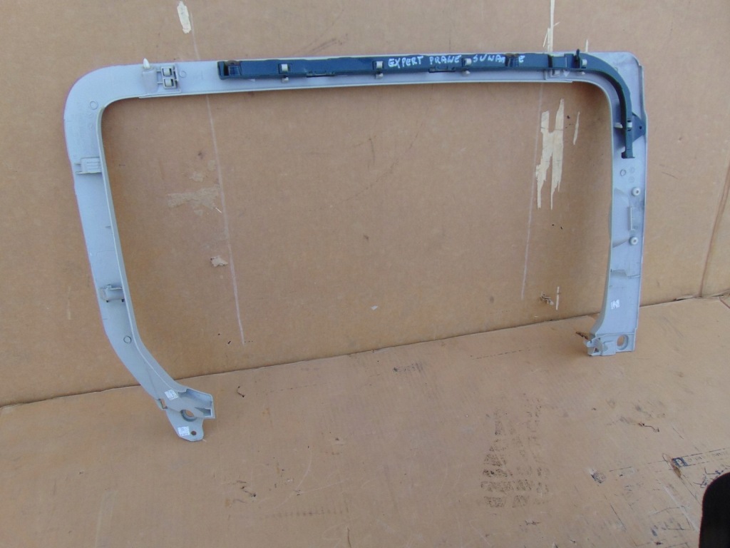 Обивка рамка правая  задний дверь раздвижные peugeot expert 07- long 1400272177 с Разборки