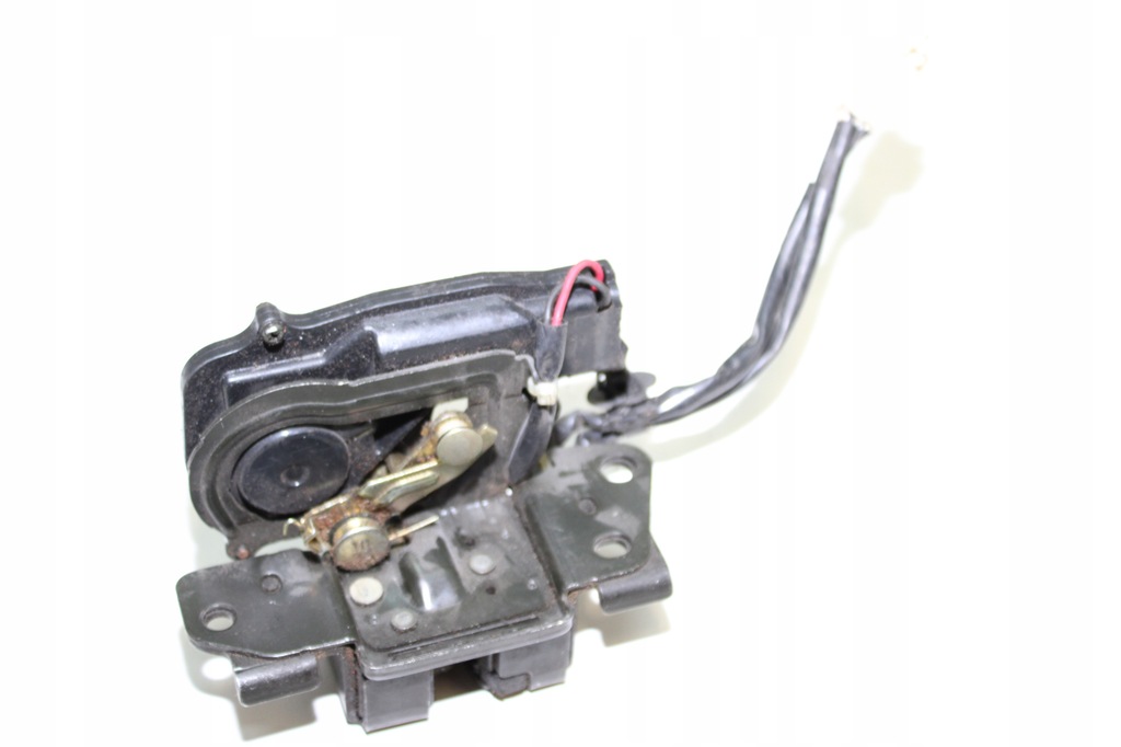 фото №1, Замок кришки багажника lexus is200 i