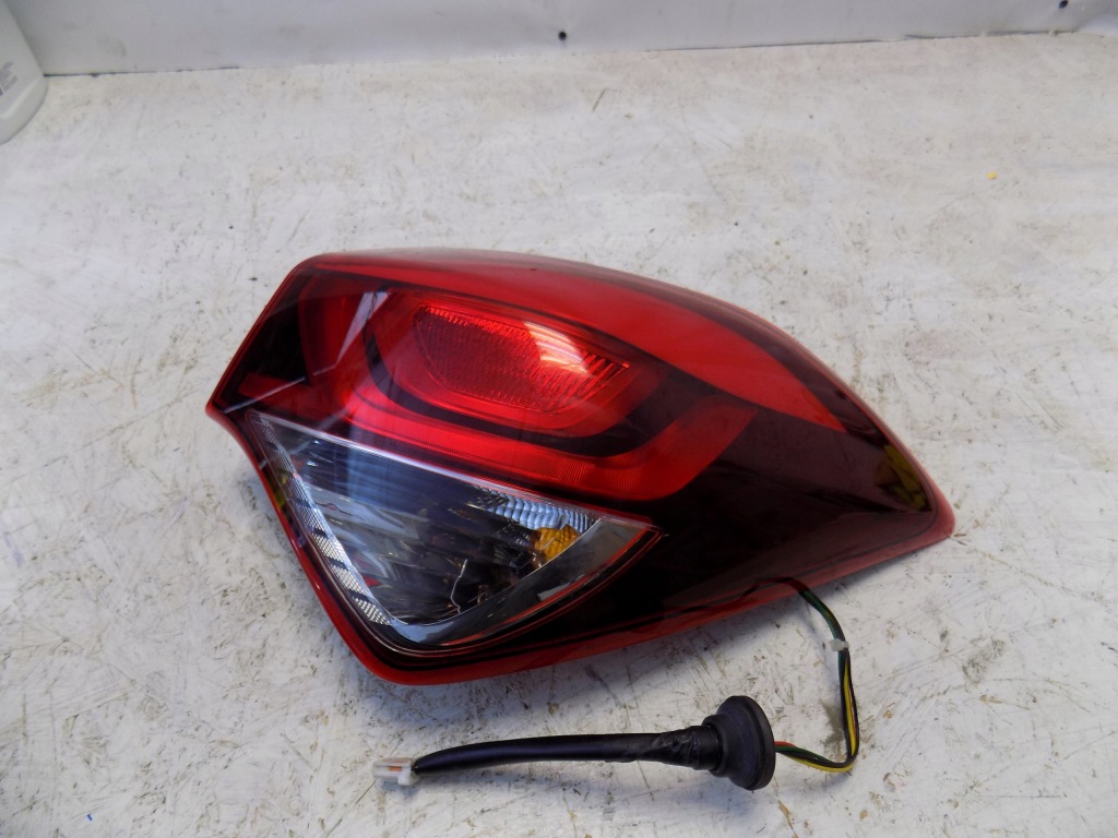 фото №1, Hyundai i20 лампа права задня 92402c8000