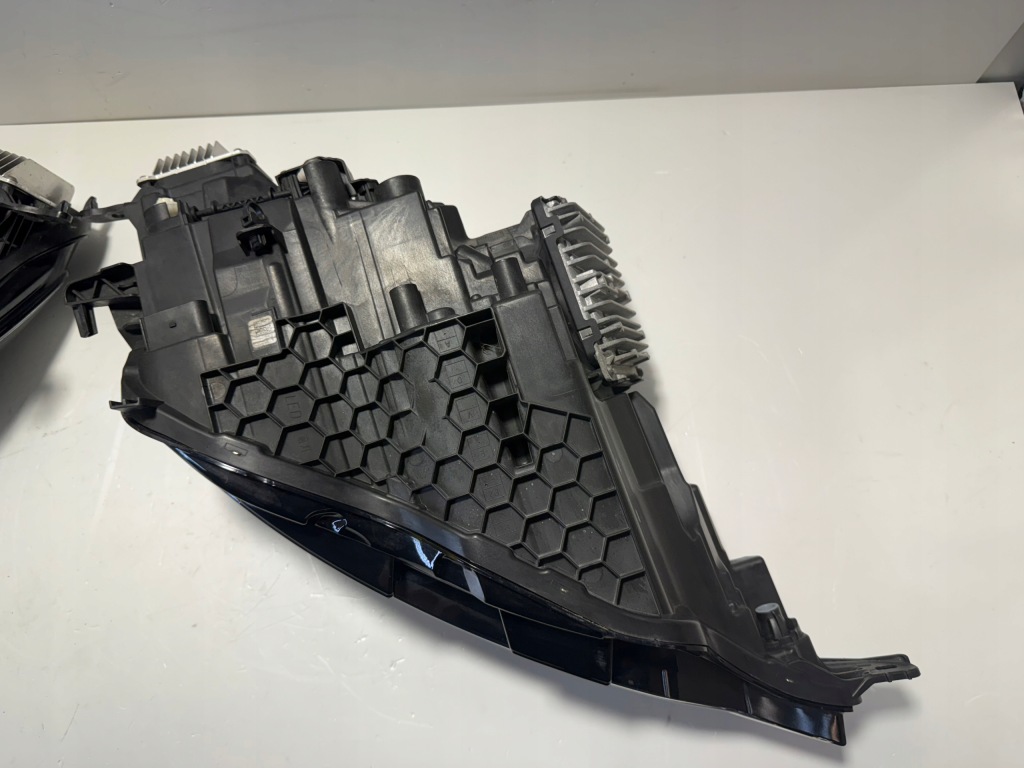 фото №6, Volvo s60 v60 лампа лампи передні mid led комплект