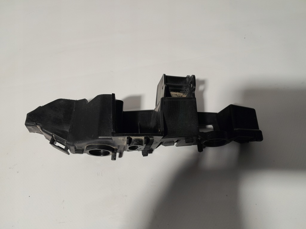 Купити Audi q5 ii 80a напрямна бампера правий перед 80a807284a