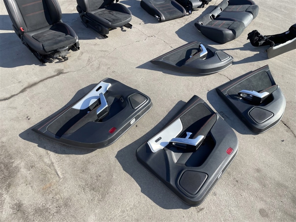 Сиденья сиденья заднее сиденье алькантара mercedes cla w118 w 118 седан 18-23r Цена