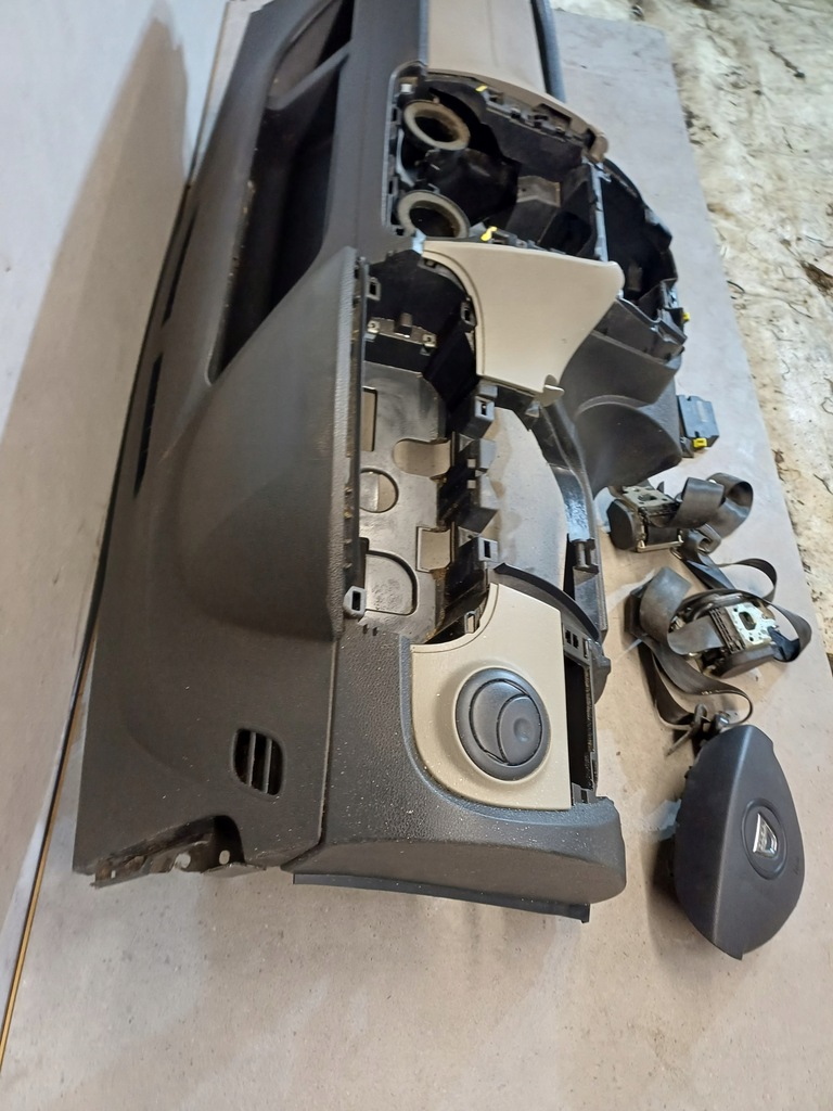 фото №7, Приборная панель консоль комплектная с ремни датчиком i подушка безопасности dacia dokker